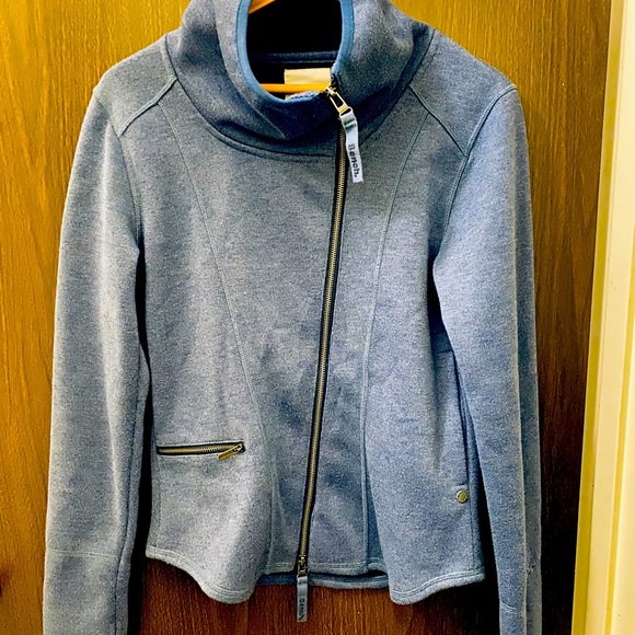 Bench Sweater - Picture 2 of 3